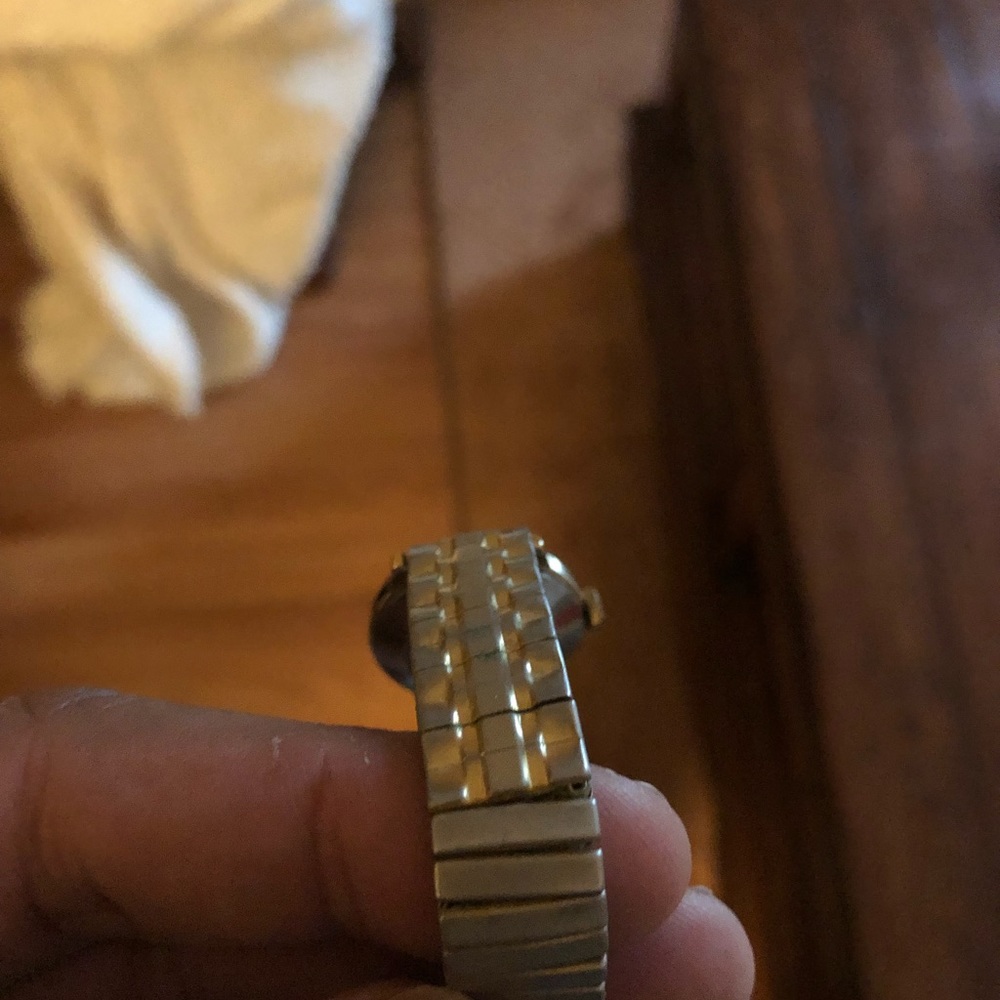 Watch - Picture 4 of 5